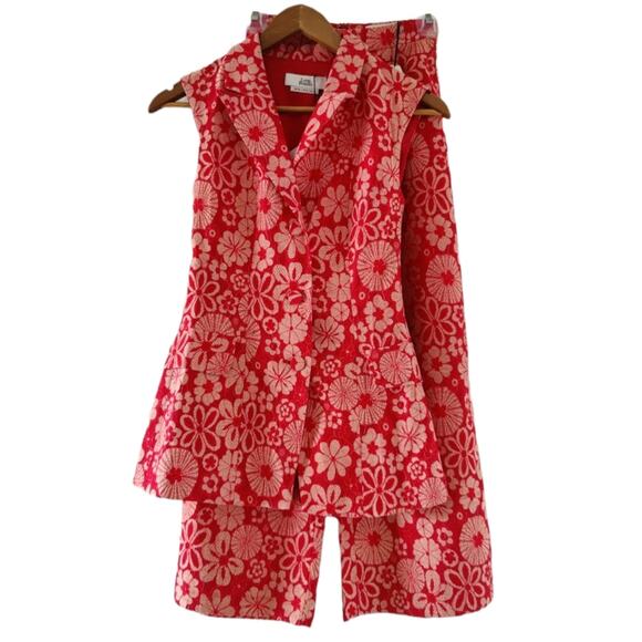 Love, bonito Caren lace tailored vest and culottes set, US2 - Picture 3 of 11